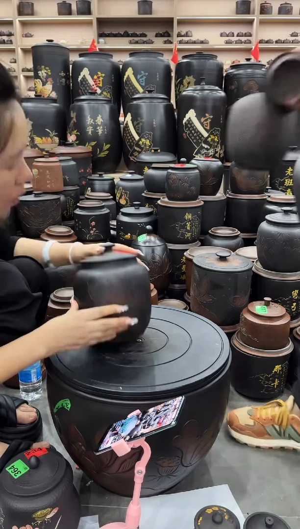 罐瑕疵茶叶罐 冬瓜荷花 022