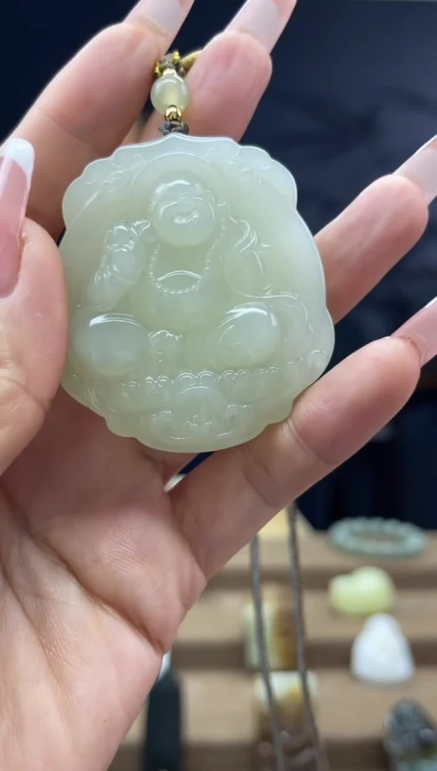 颈饰未镶嵌和田玉1