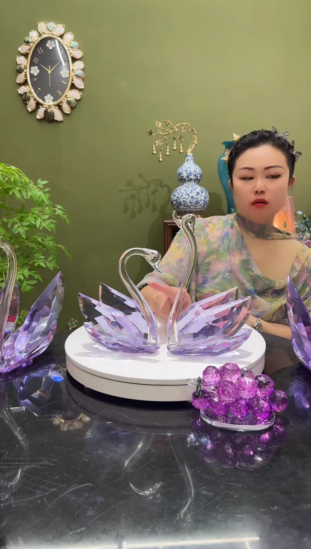 人造水晶紫气东来小款天鹅