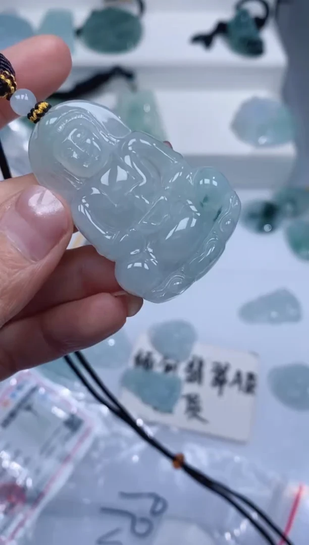 颈饰未镶嵌翡翠吊坠