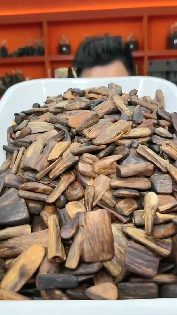 沉香吊坠70号瘤疤舍利子发2个多样性发一