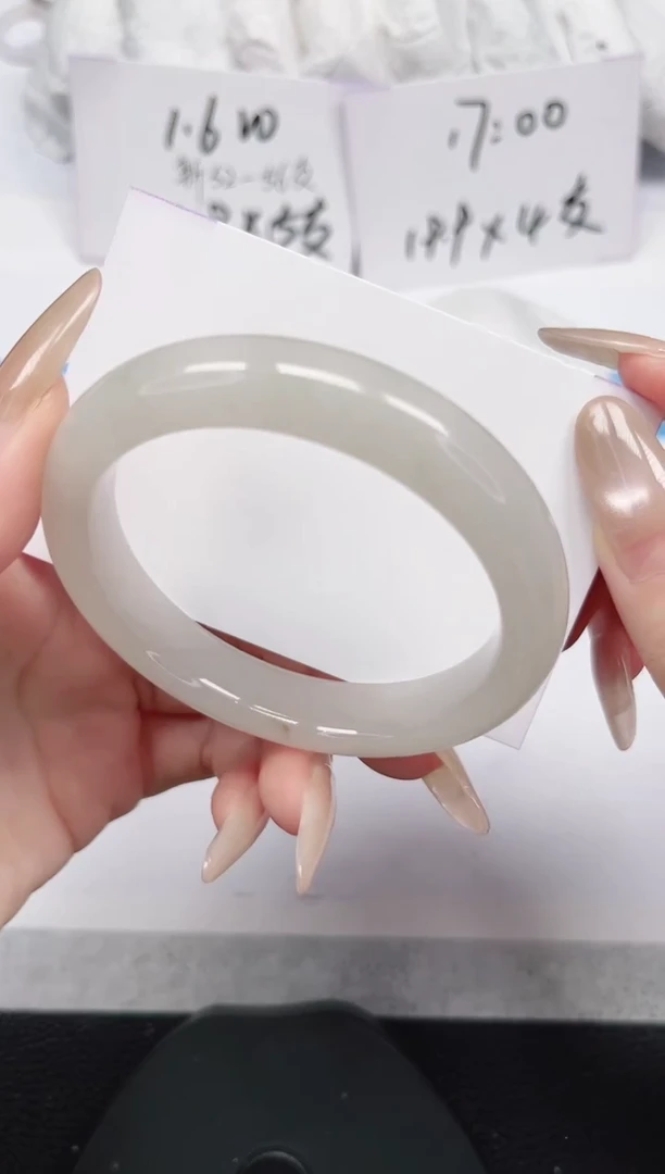 未镶嵌手镯石英岩玉175-56/57