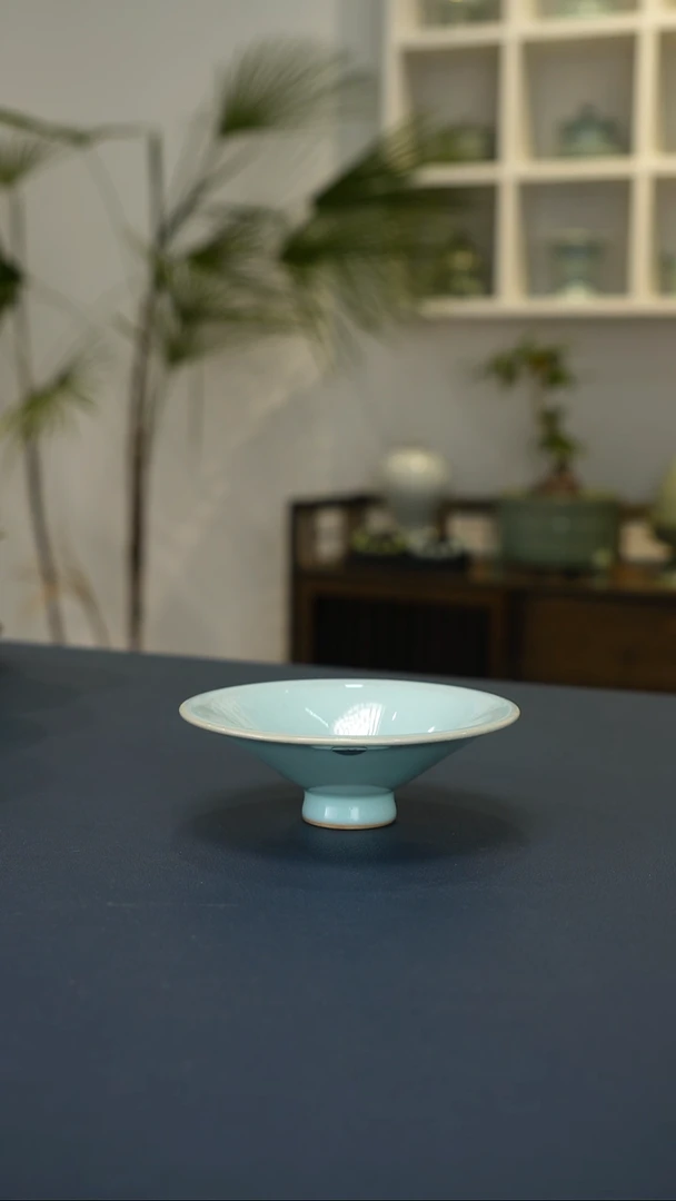 瓷片8号天青斗笠杯精品简包     洁