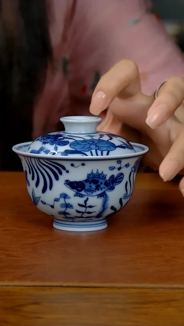 陶瓷鱼藻纹两才盖碗（柴窑）