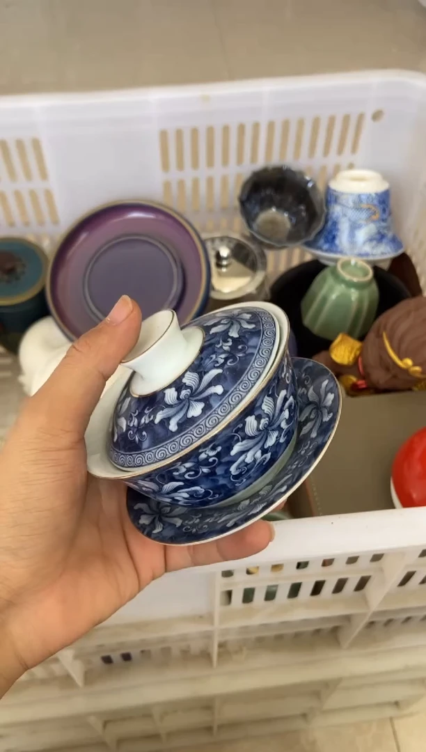 无运费险有瑕疵的摄影的产品有使用过的痕迹有点脏介意勿拍杯