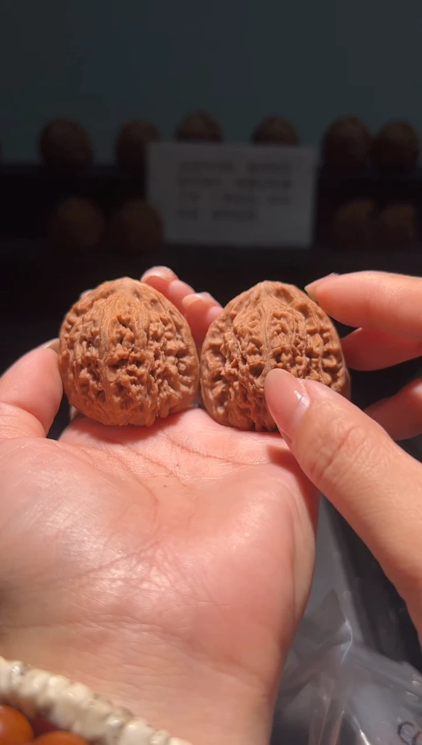 把件文玩核桃大*68福利对南疆石