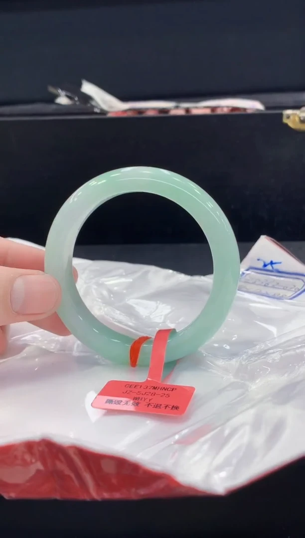 未镶嵌手镯翡翠翡翠手镯