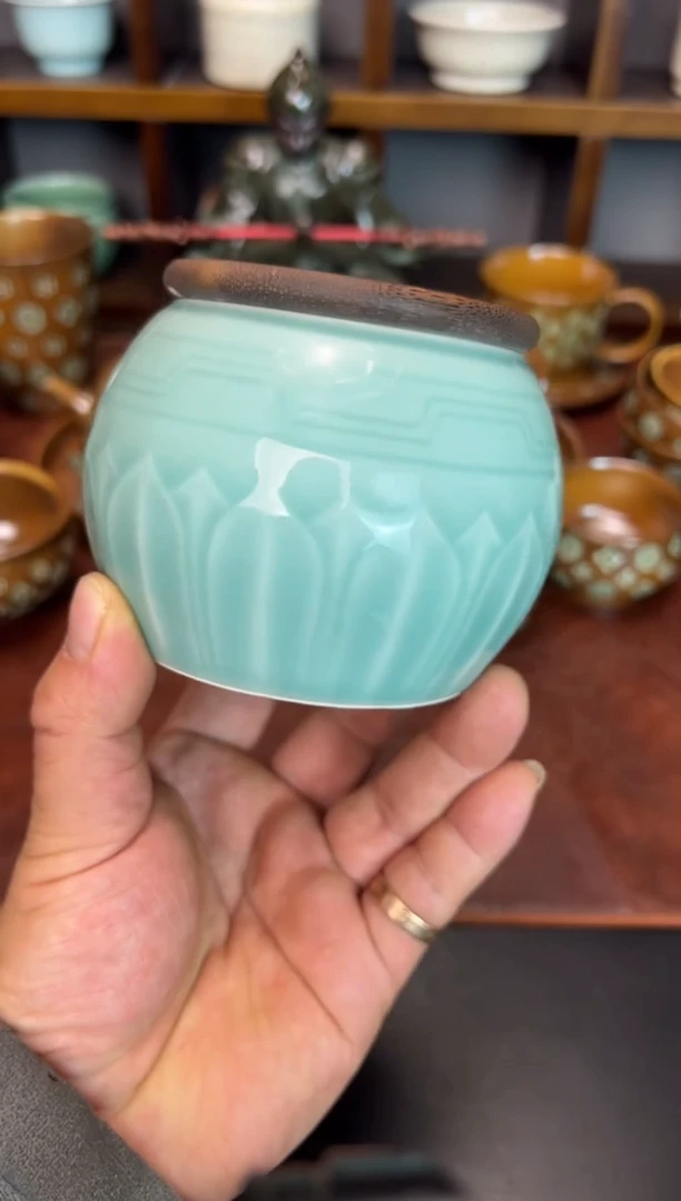 【闪购商品】杯莲瓣纹 茶叶罐 特价