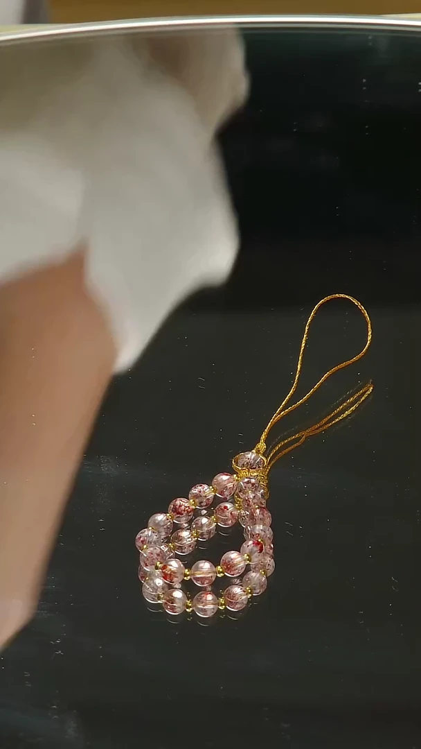 未镶嵌车挂水晶超七设计款金草莓手机挂  多样性发一