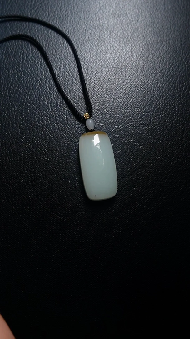 颈饰未镶嵌和田玉无事牌