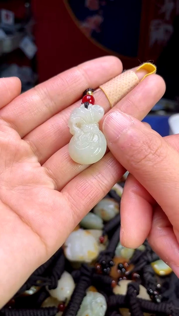 【闪购商品】和田玉颈饰未镶嵌1