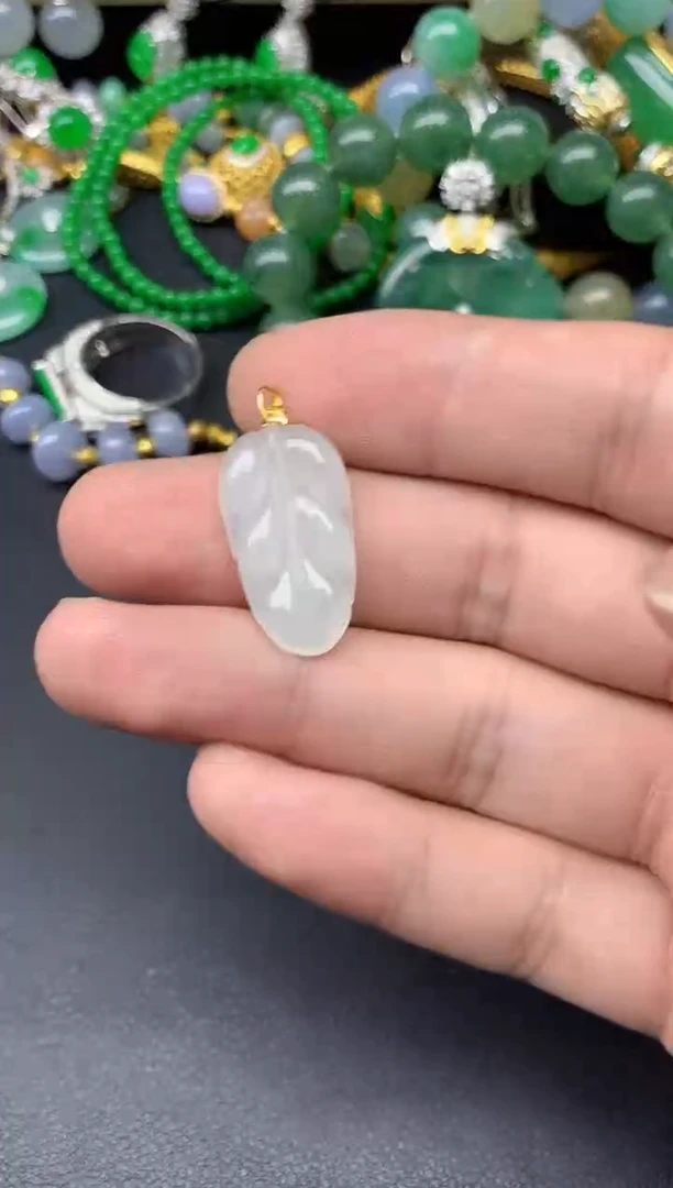 颈饰18K金镶嵌翡翠148-雪姐翡翠天天见