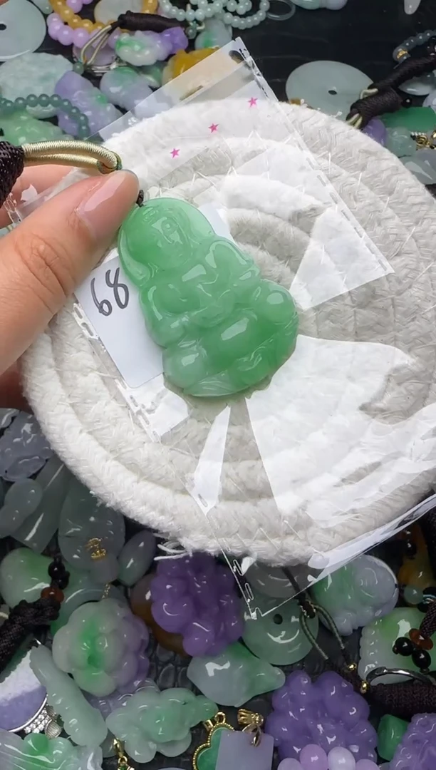 颈饰未镶嵌翡翠缅甸翡翠吊坠