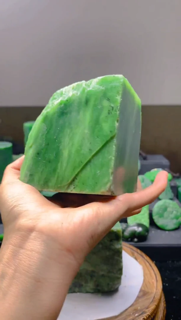 未镶嵌和田玉珠宝半成品1