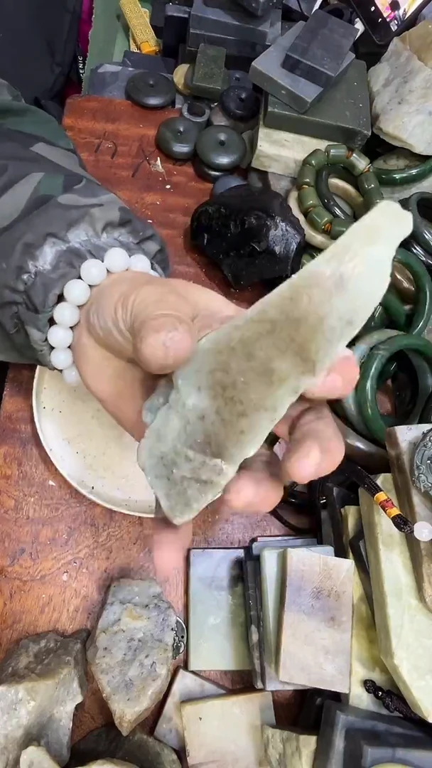 未镶嵌和田玉珠宝半成品1
