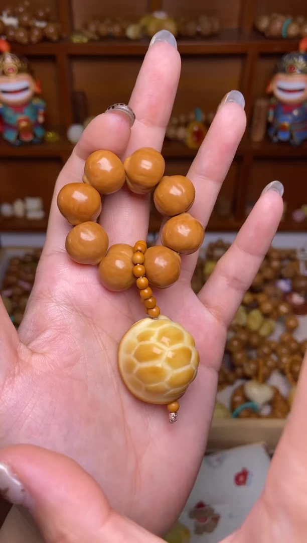 吊坠猴头核桃蜜桃富甲手捻