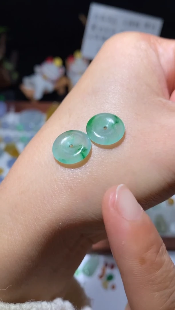 未镶嵌定制翡翠平安扣