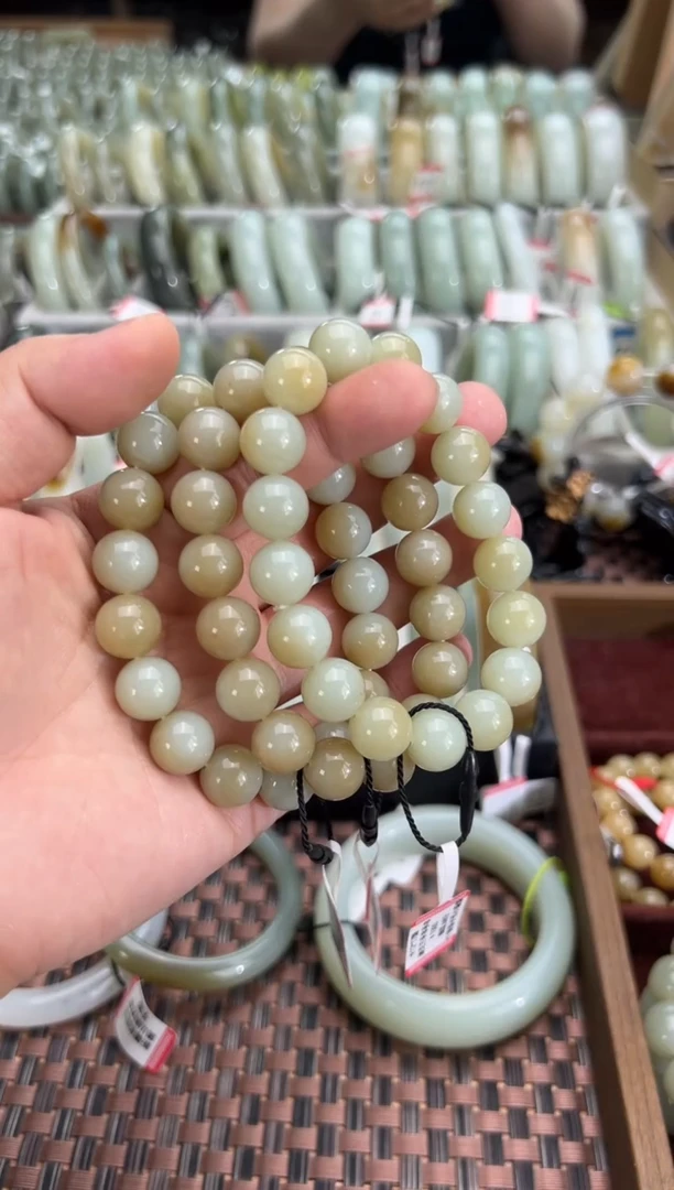 手串未镶嵌和田玉且末料迪克兰手串卡12 有隐裂