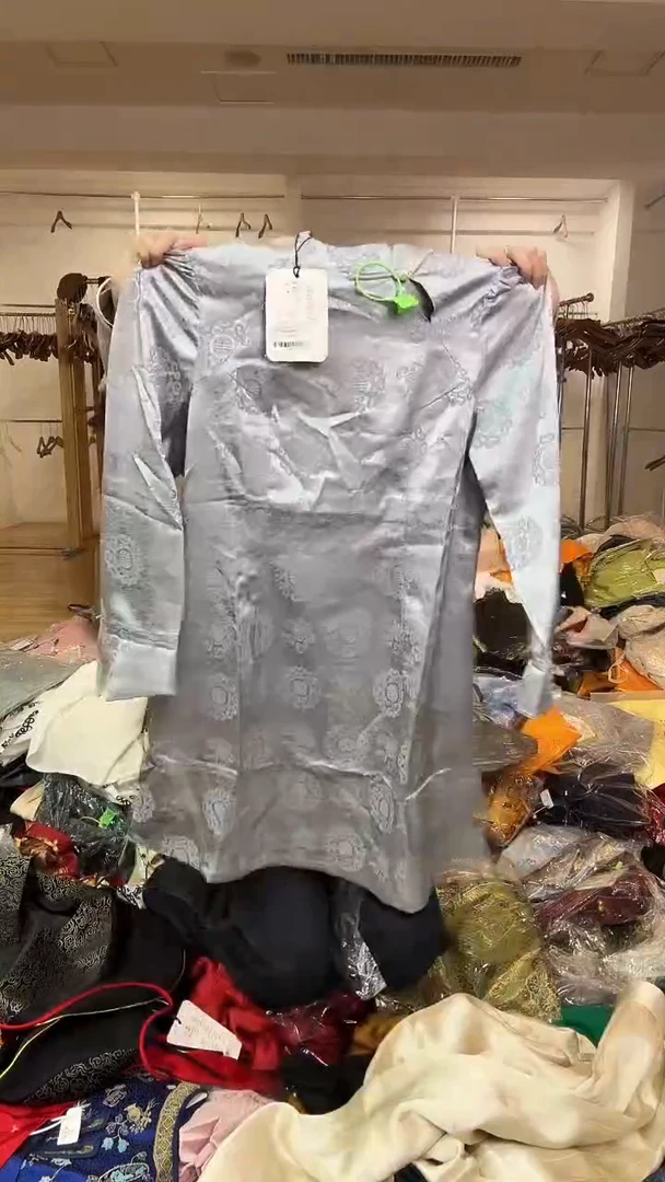 衬衣       L码        105-115斤