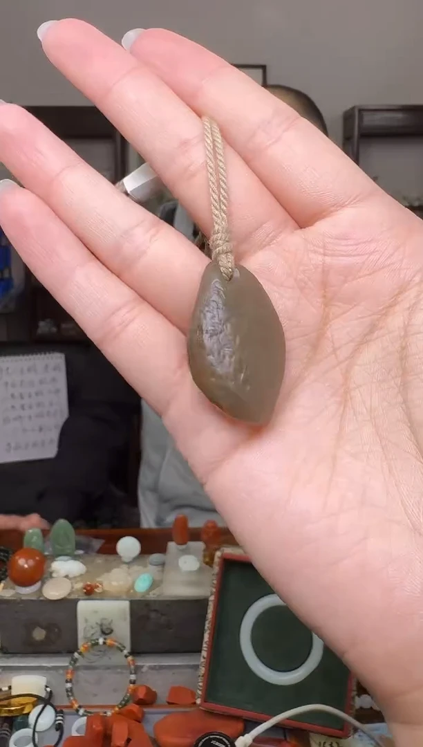 【闪购商品】和田玉挂件未镶嵌1765有裂