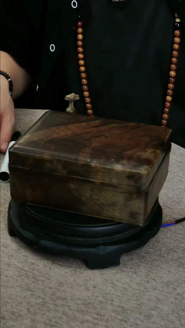 金丝楠L****u小叶桢楠皮条线一木一器文房手捧盒