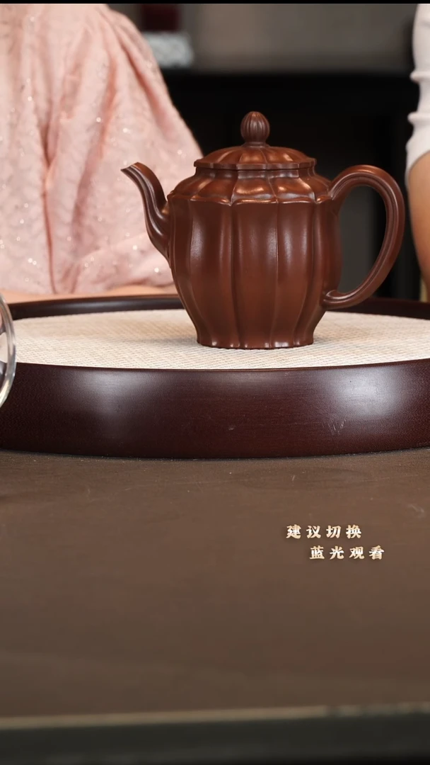 茶壶紫砂邵沛华  筋纹宫灯  底槽清 550cc