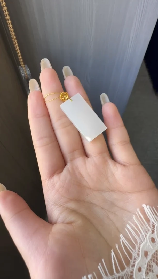 颈饰18K金镶嵌和田玉无事牌吊坠/配银链