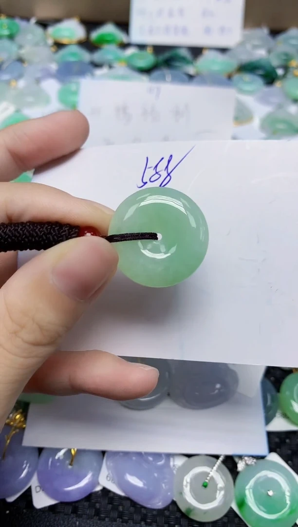 颈饰未镶嵌翡翠天然缅甸翡翠A货翡翠百元以上9元证书费自理