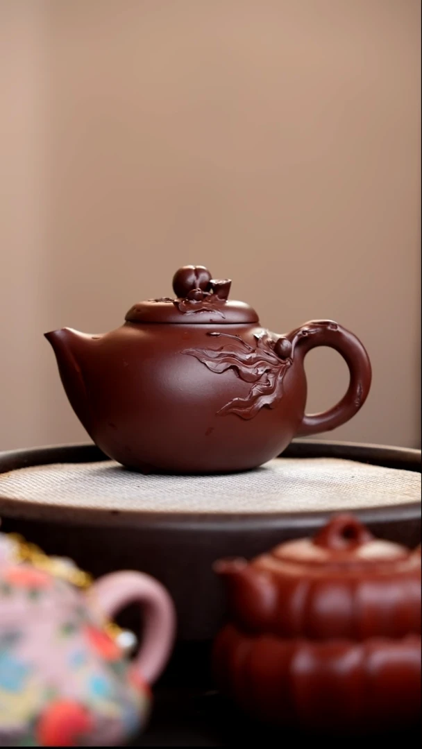 茶壶紫砂老紫泥寿桃壶桃尖盖+满赠盖杯