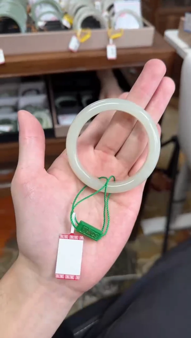 未镶嵌手镯和田玉52