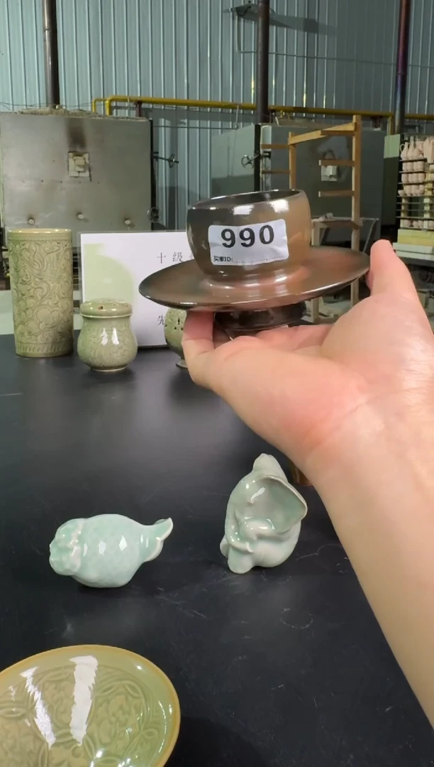 耀州窑仰山红釉盏拖微瑕990