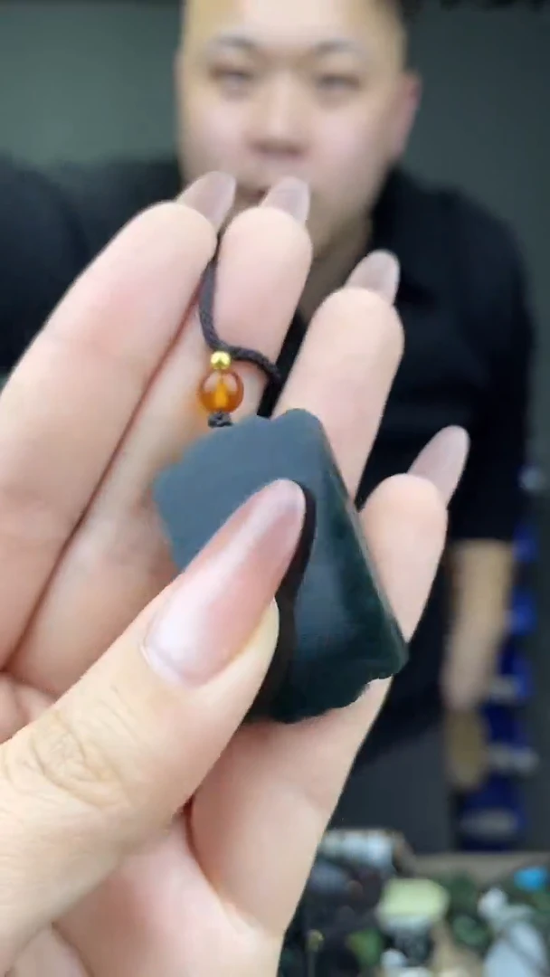 颈饰未镶嵌和田玉拍一发一，多样性发货！