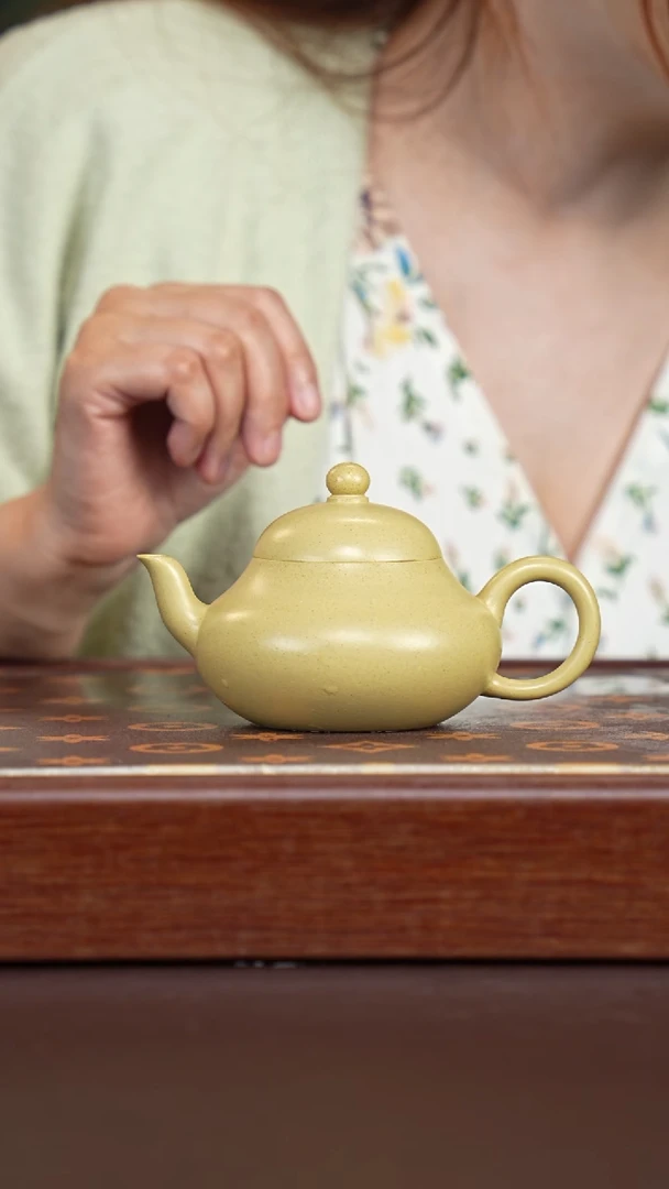 茶壶紫砂本绿梨形