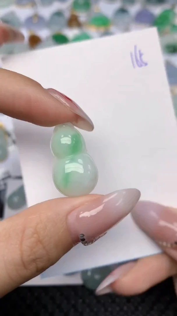 【闪购商品】翡翠颈饰未镶嵌天然翡翠a货