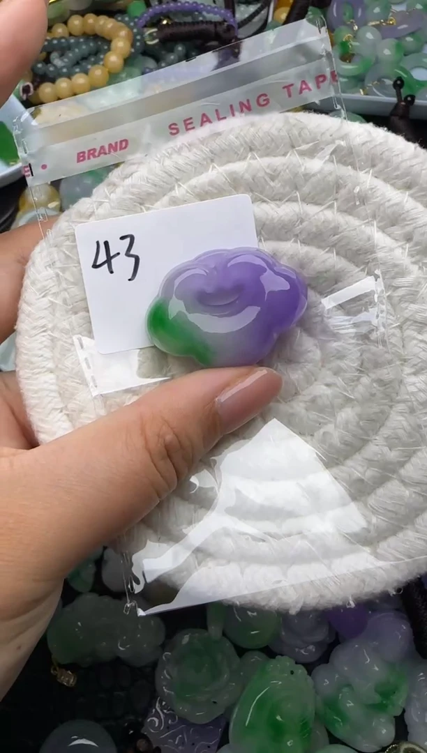 颈饰未镶嵌翡翠缅甸翡翠吊坠