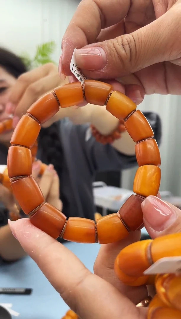 【闪购商品】蜜蜡珠宝奇石未镶嵌微瑕020假一赔十多样式发其一