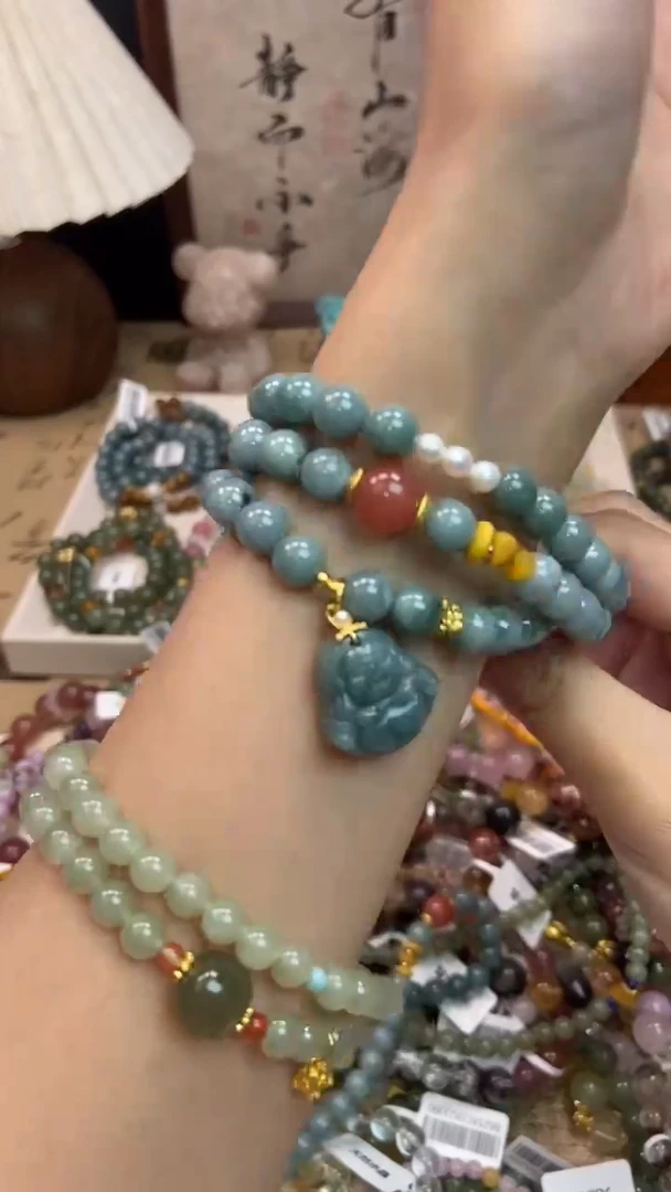 未镶嵌翡翠手饰370