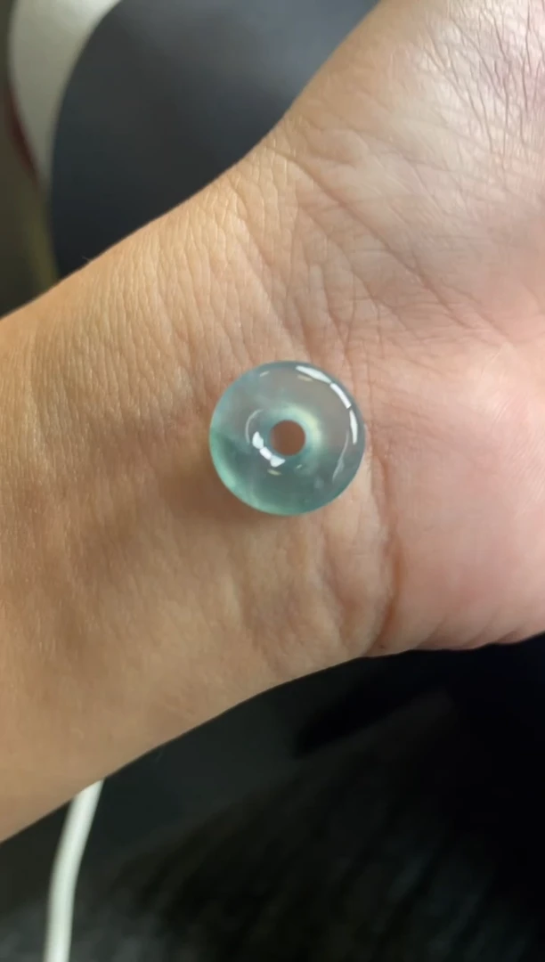 颈饰未镶嵌翡翠冰种甜甜圈