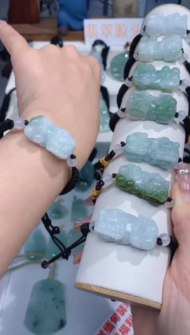 颈饰未镶嵌翡翠手绳吊坠团购多样性发一件