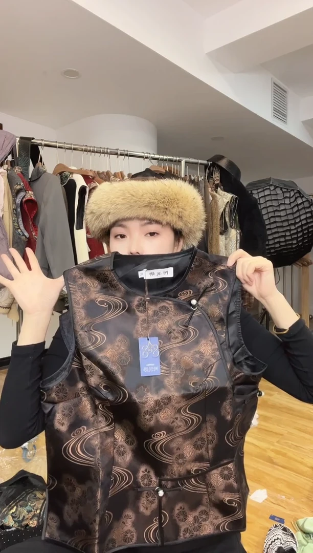 XL码   130斤   马甲