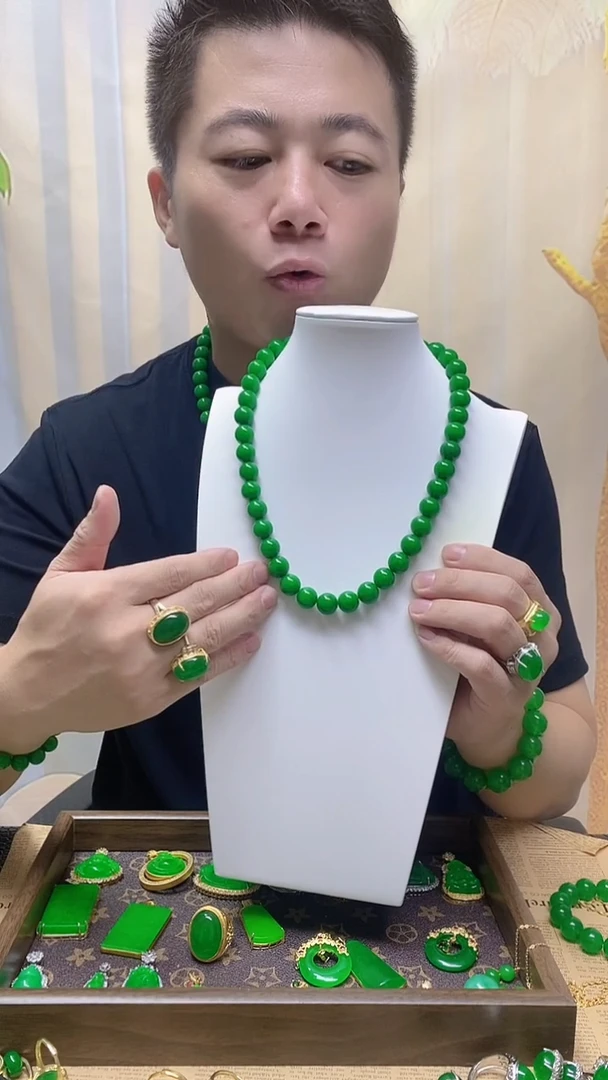 项链14K金镶嵌翡翠翡翠项链