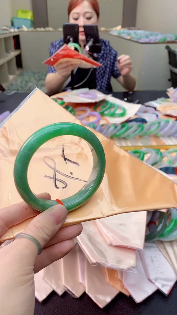 翡翠手镯未镶嵌1019709523