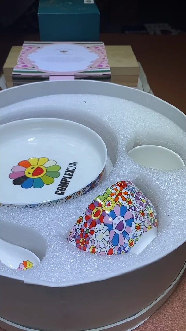 瓷片碗碟好物一件不留@@1