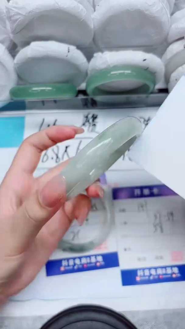 石英质玉手镯未镶嵌151-58