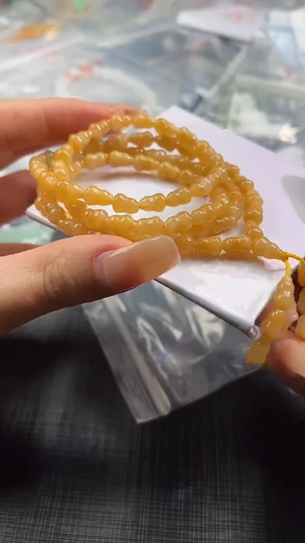 【闪购商品】翡翠颈饰未镶嵌100639298