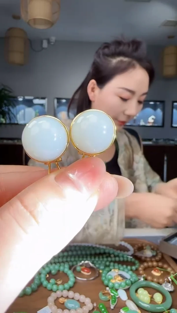 银S925镶嵌和田玉耳饰1