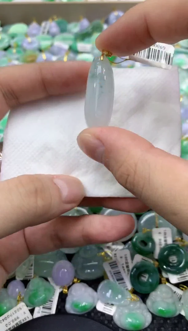 颈饰未镶嵌翡翠天然缅甸翡翠A货