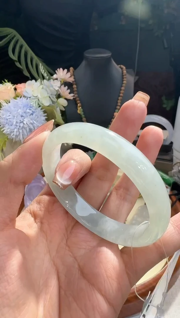 【闪购商品】翡翠手镯未镶嵌手镯
