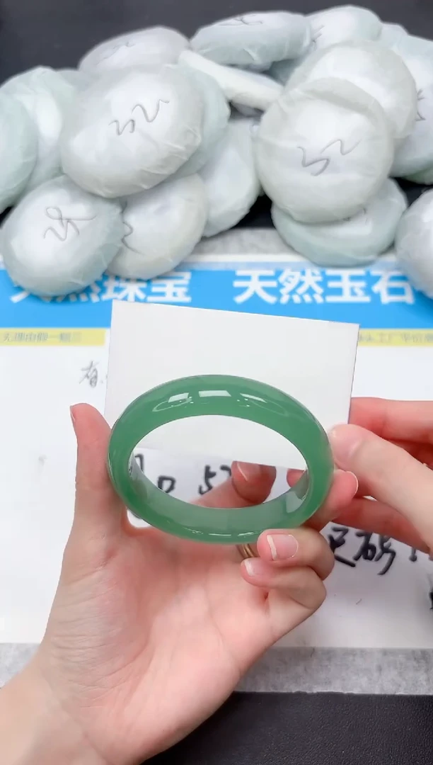 未镶嵌手镯石英质玉187-58.1
