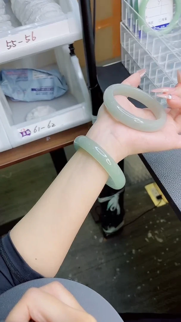 石英质玉手镯未镶嵌46-58